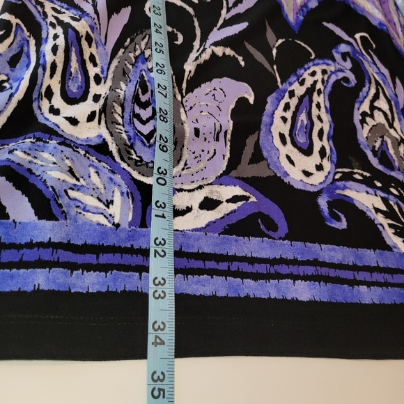 Three quarter sleeved dress - Picture 14 of 16